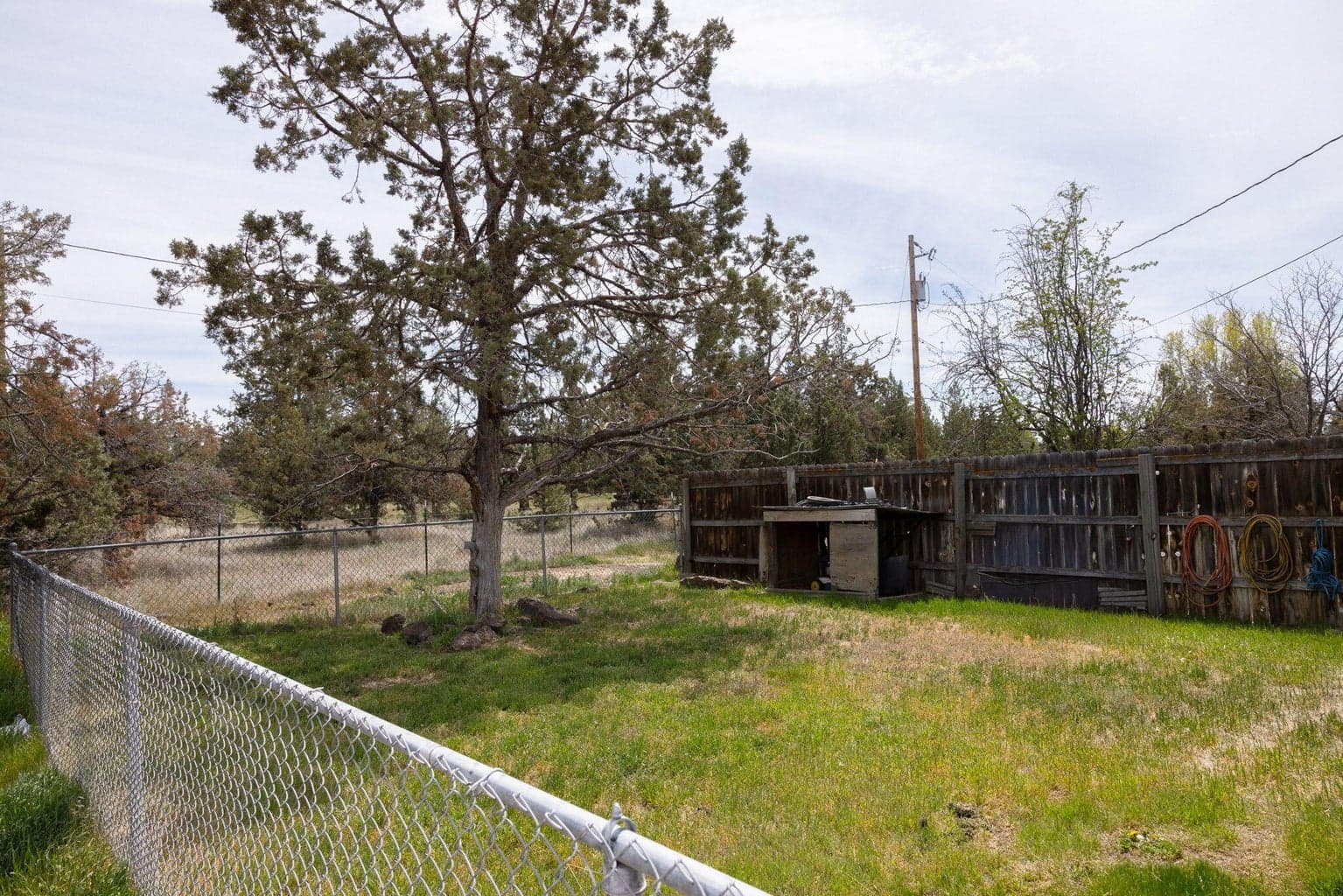 Photo of 999 NE King Way 32 of 45