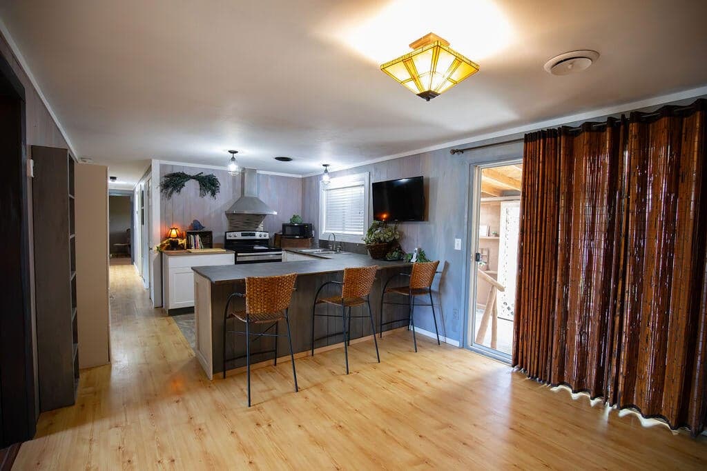 Photo of 2817 Darrow 4 of 24