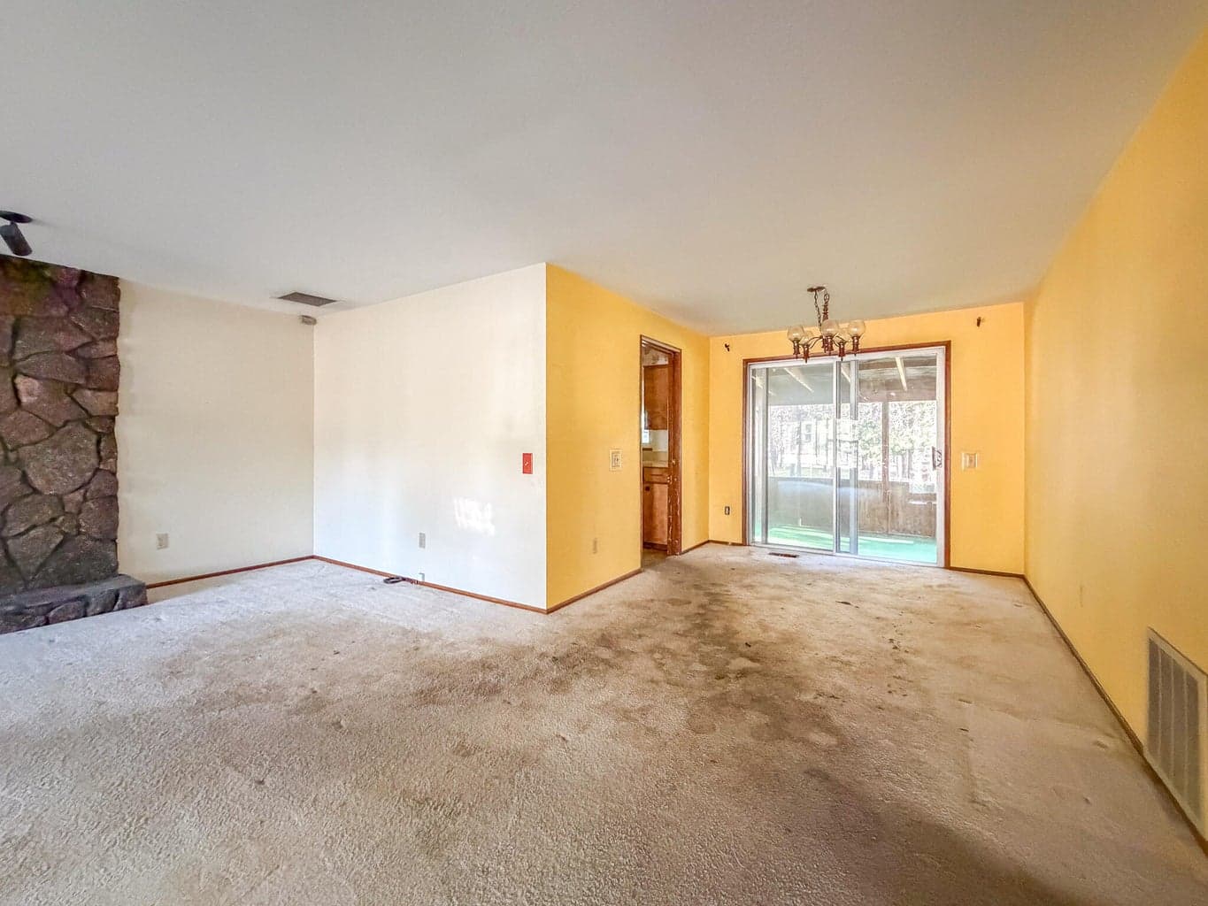 Photo of 15972 Sunrise Boulevard 6 of 18