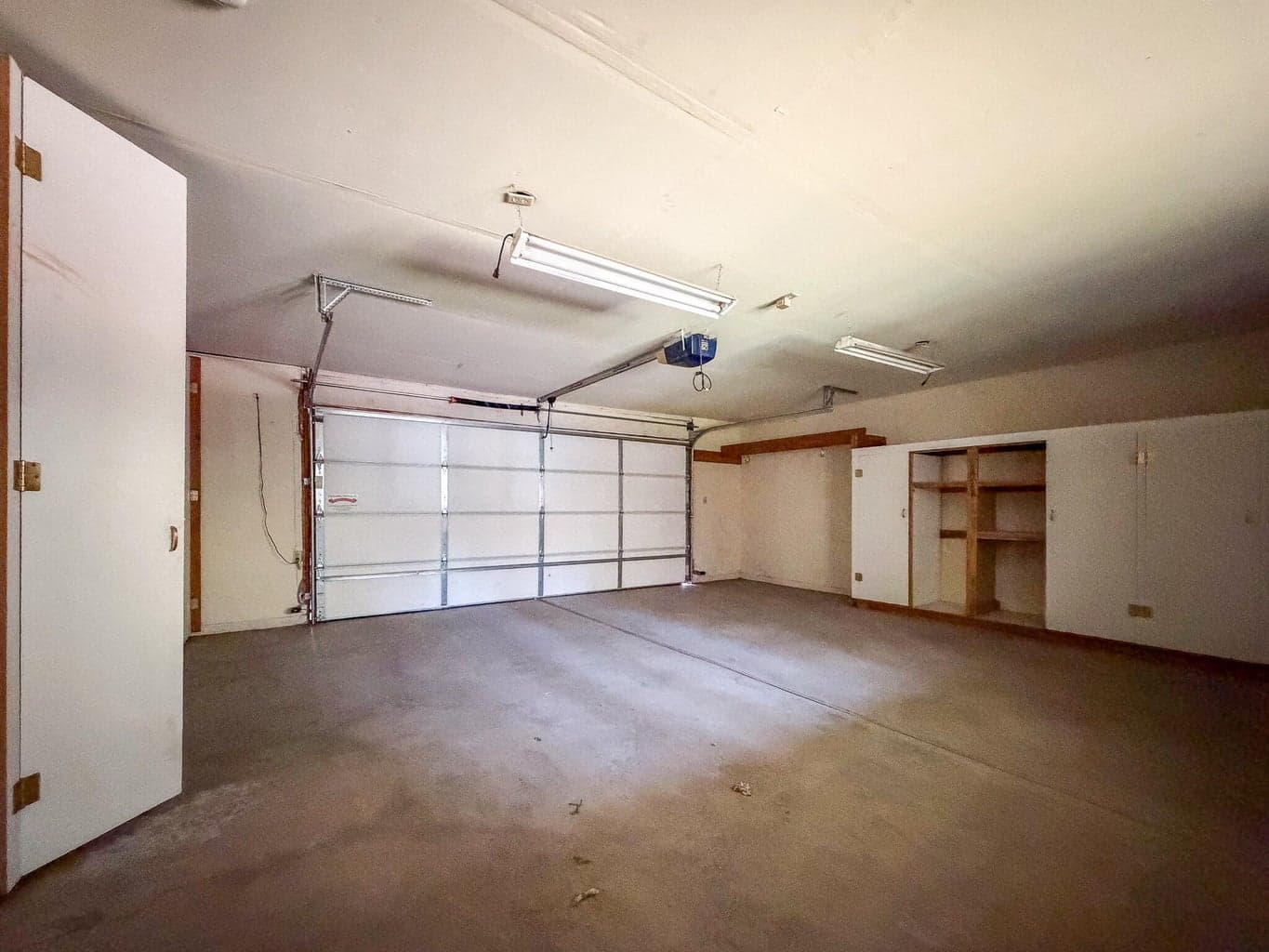 Photo of 15972 Sunrise Boulevard 16 of 18