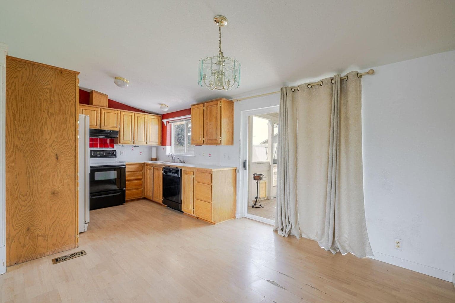 Photo of 1645 NE 6th Street 11 of 26