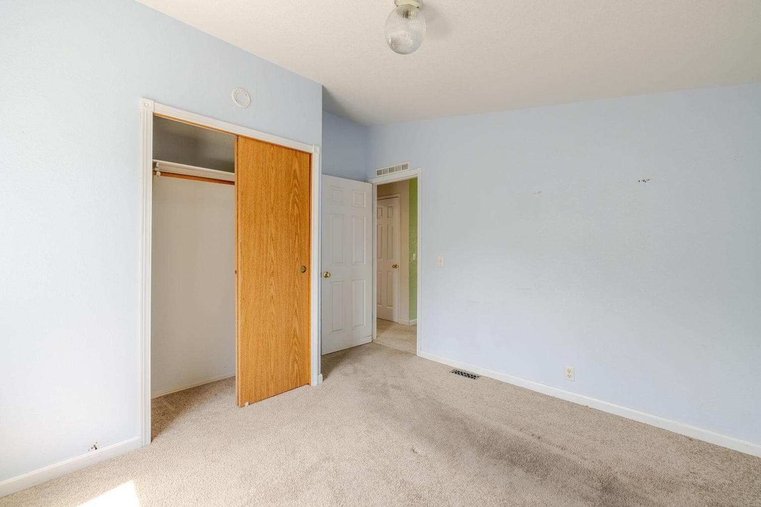 Photo of 1645 NE 6th Street 17 of 26