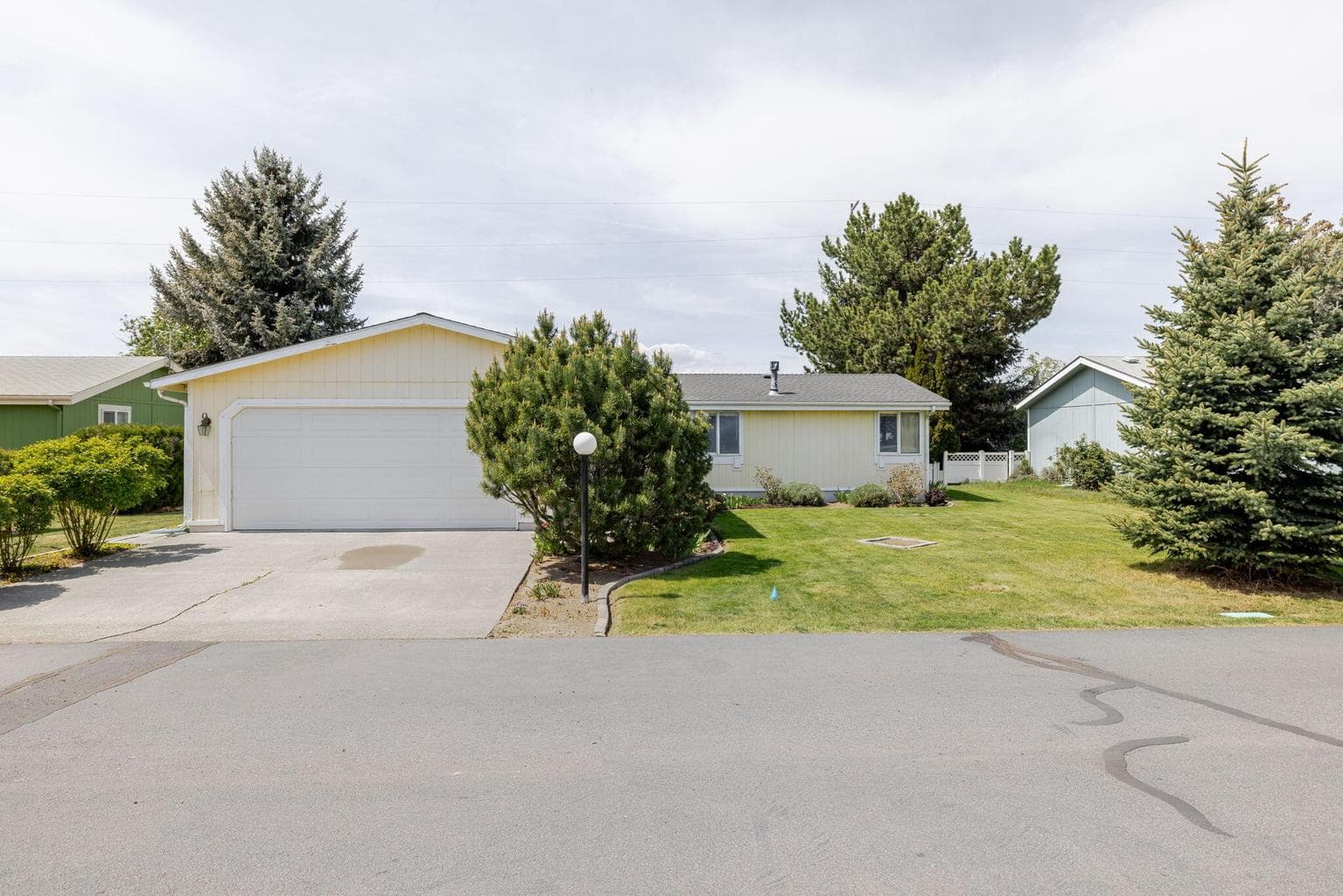 Photo of 1645 6th 4 of 26