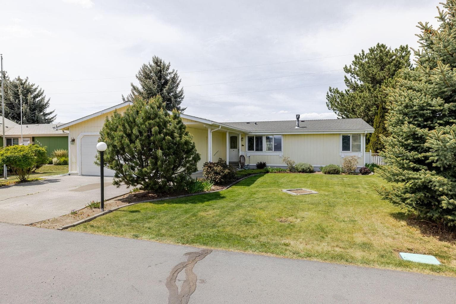 Photo of 1645 6th 3 of 26