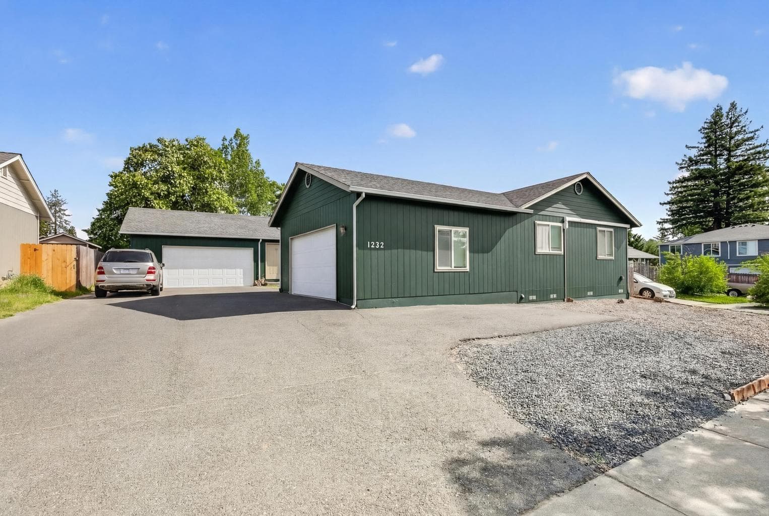 Photo of 1232 Harbeck 4 of 24