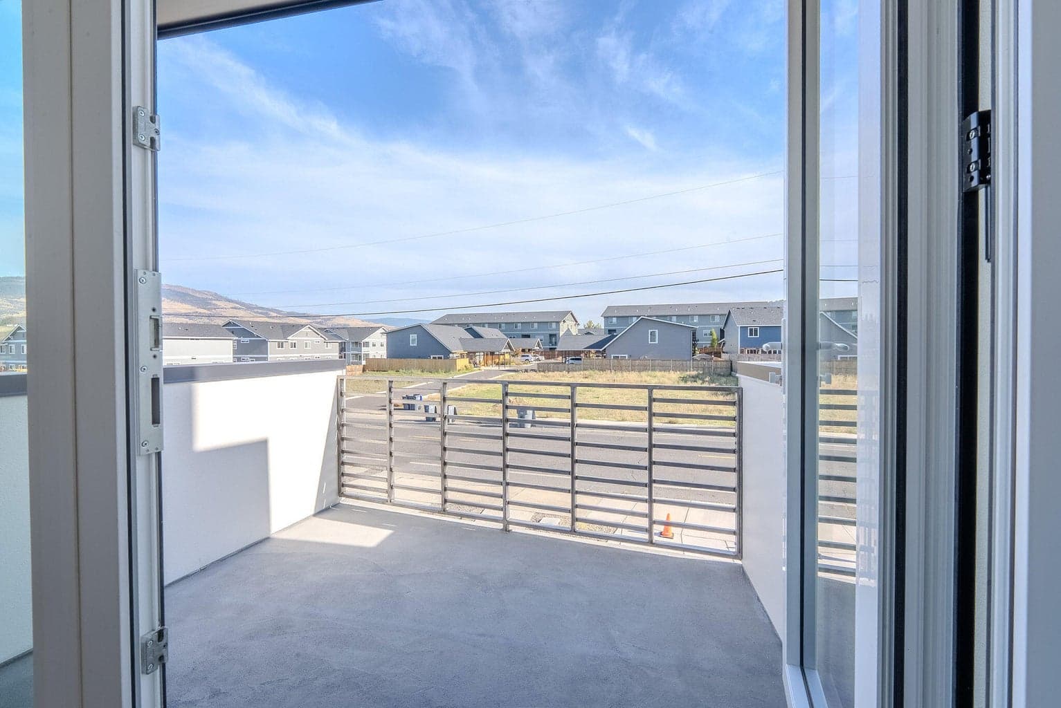 Photo of 312 Rapp 5 of 37