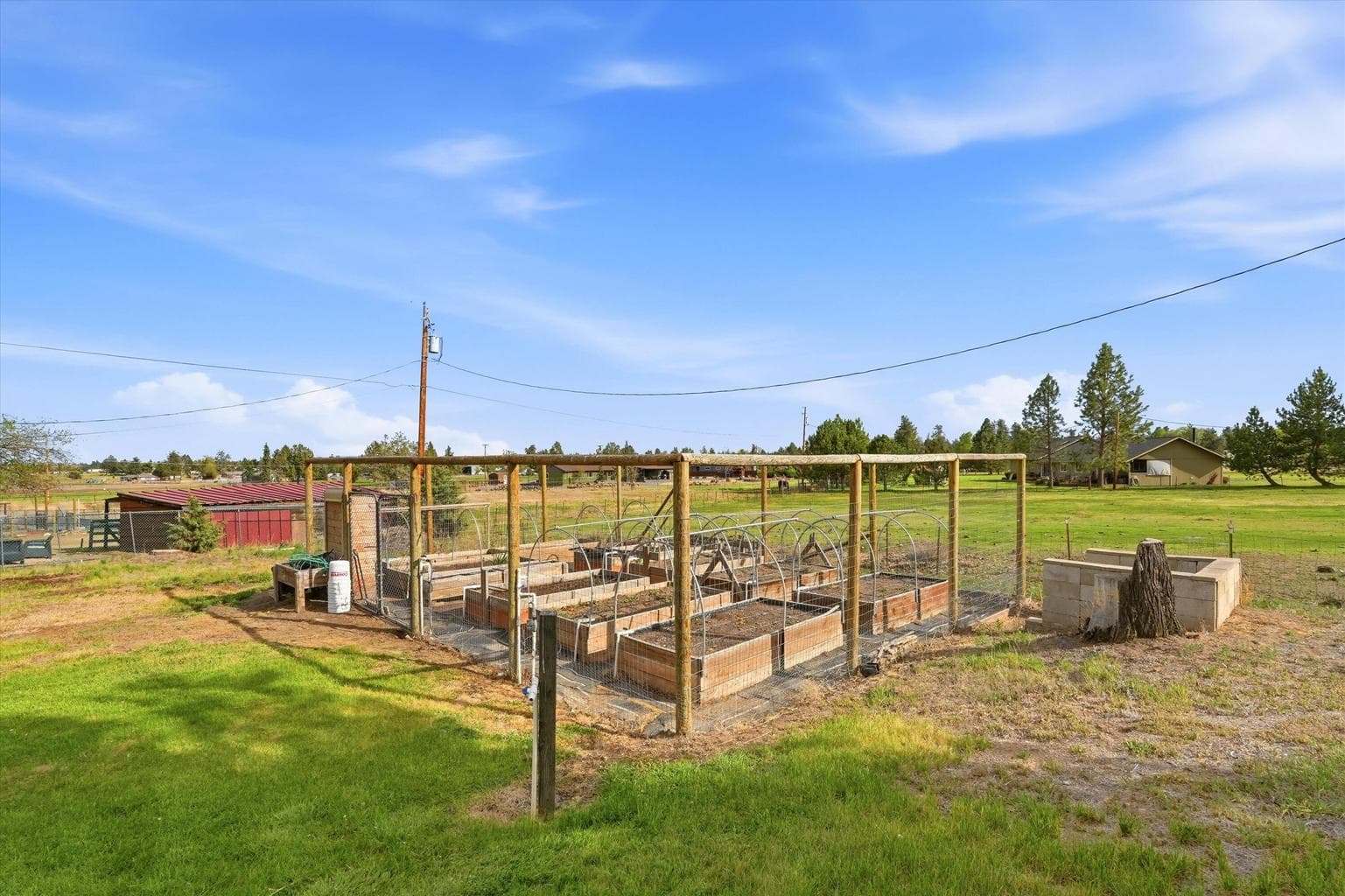 Photo of 64992 Valeview 4 of 48