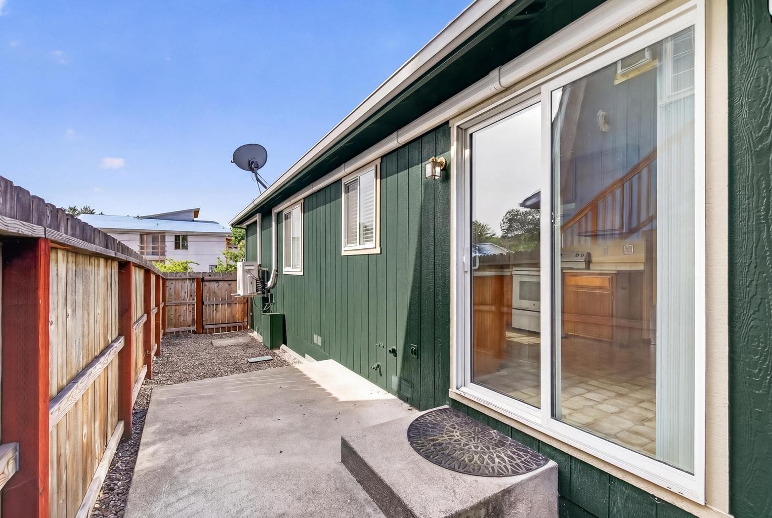 Photo of 1232 Harbeck 5 of 24