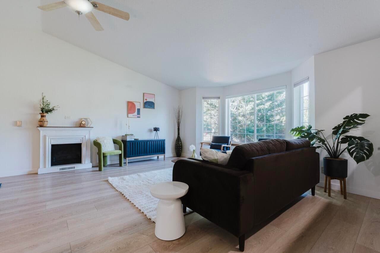 Photo of 3169 NE Elizabeth Court 13 of 36