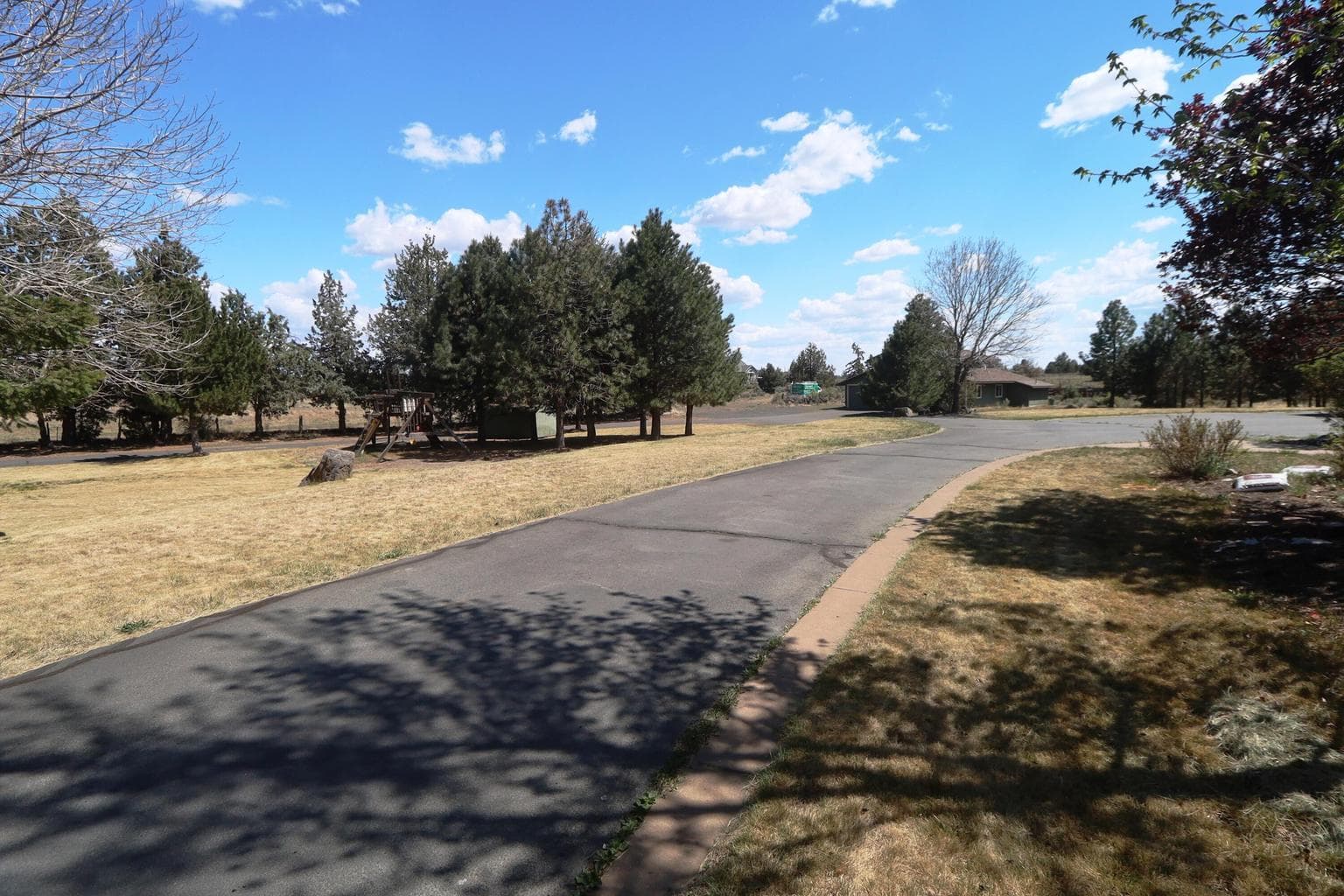 Photo of 21491 Bear Creek 2 of 45