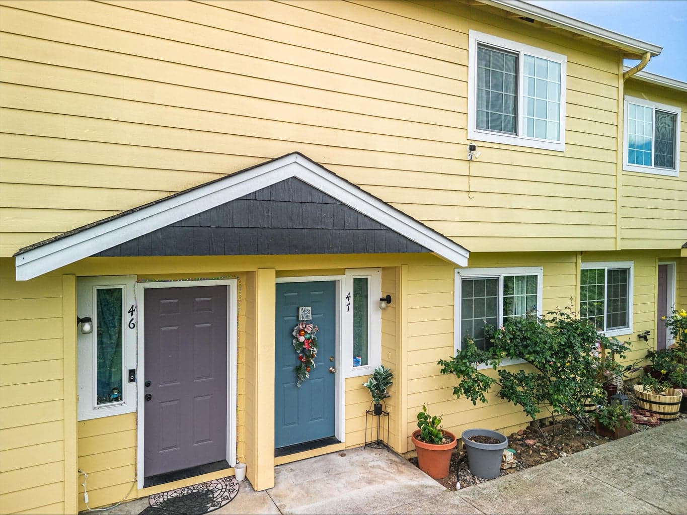 Photo of 2030 Brookhurst 2 of 31