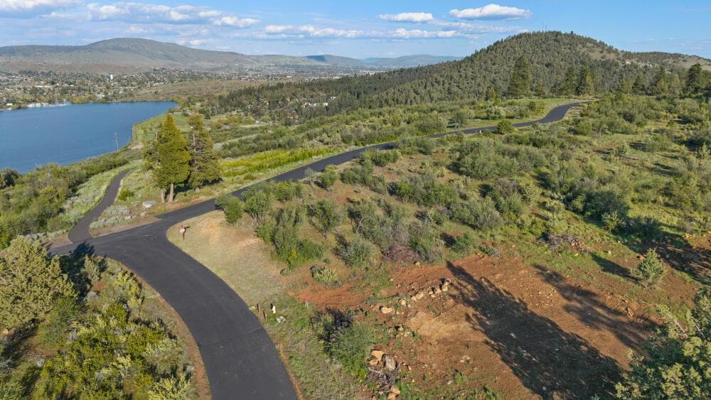 Photo of 824 Bailey Mountain 4 of 36