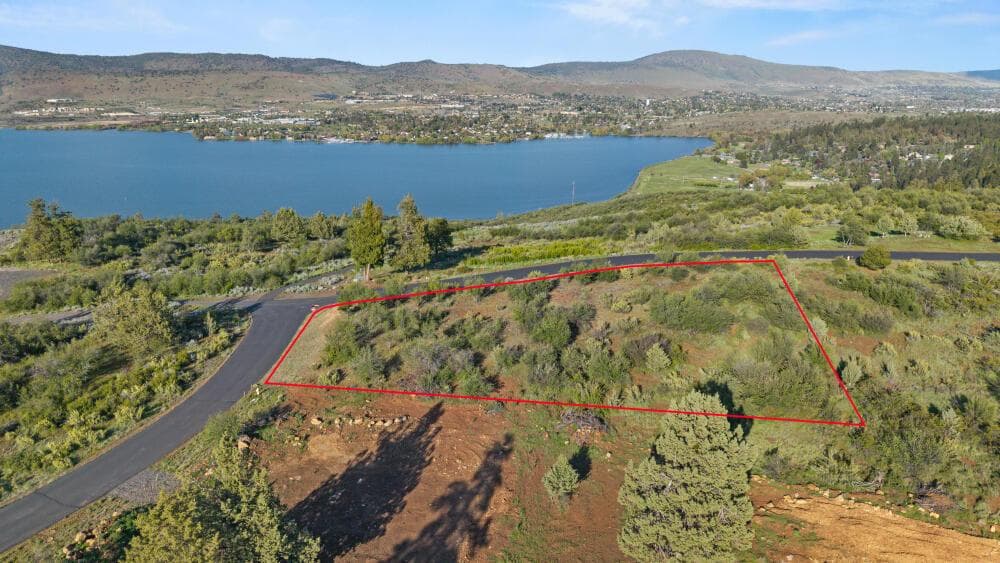 Corner Lot w/lake views
