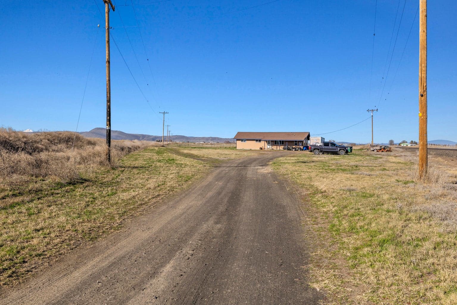 Photo of 23810 Gaines 2 of 28