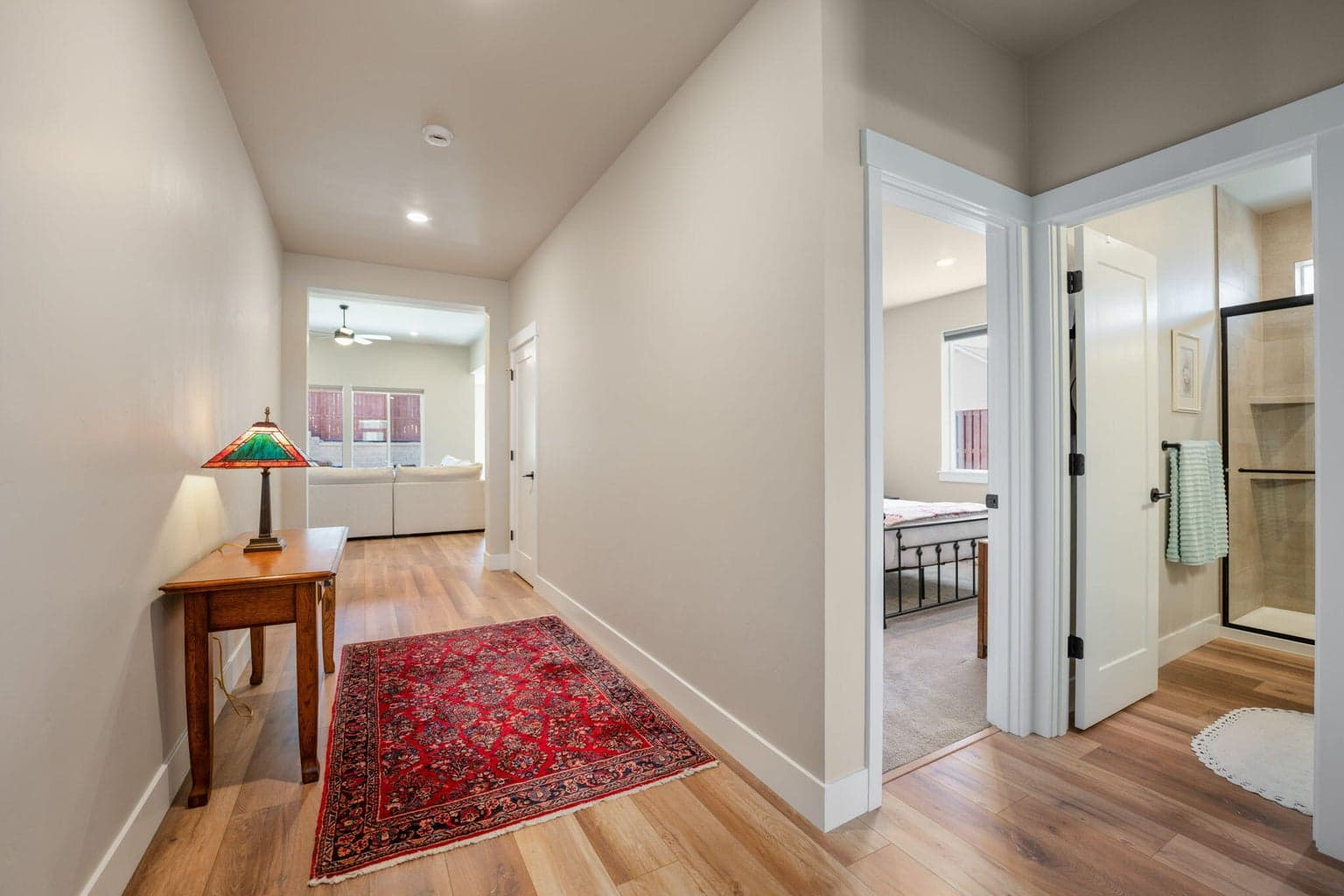 Photo of 1476 Rosemont 5 of 54