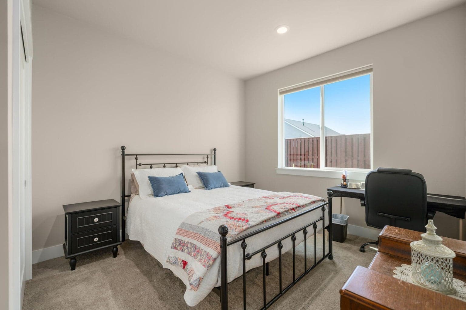 Photo of 1476 NE Rosemont Street 11 of 54