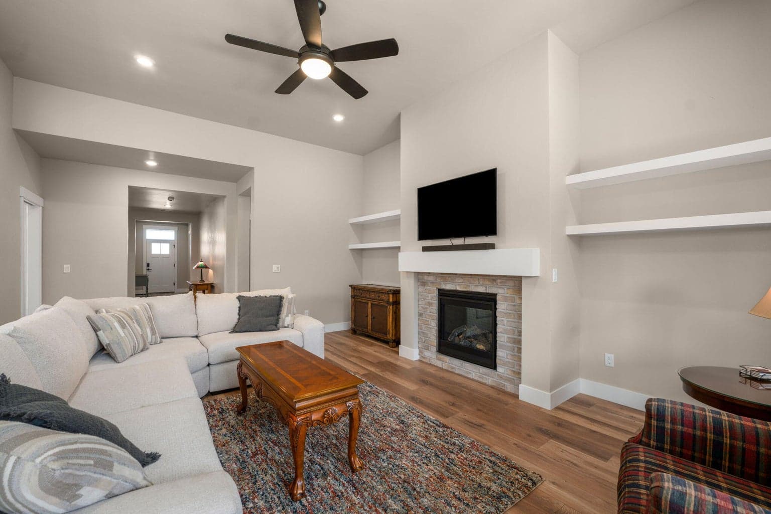 Photo of 1476 NE Rosemont Street 20 of 54