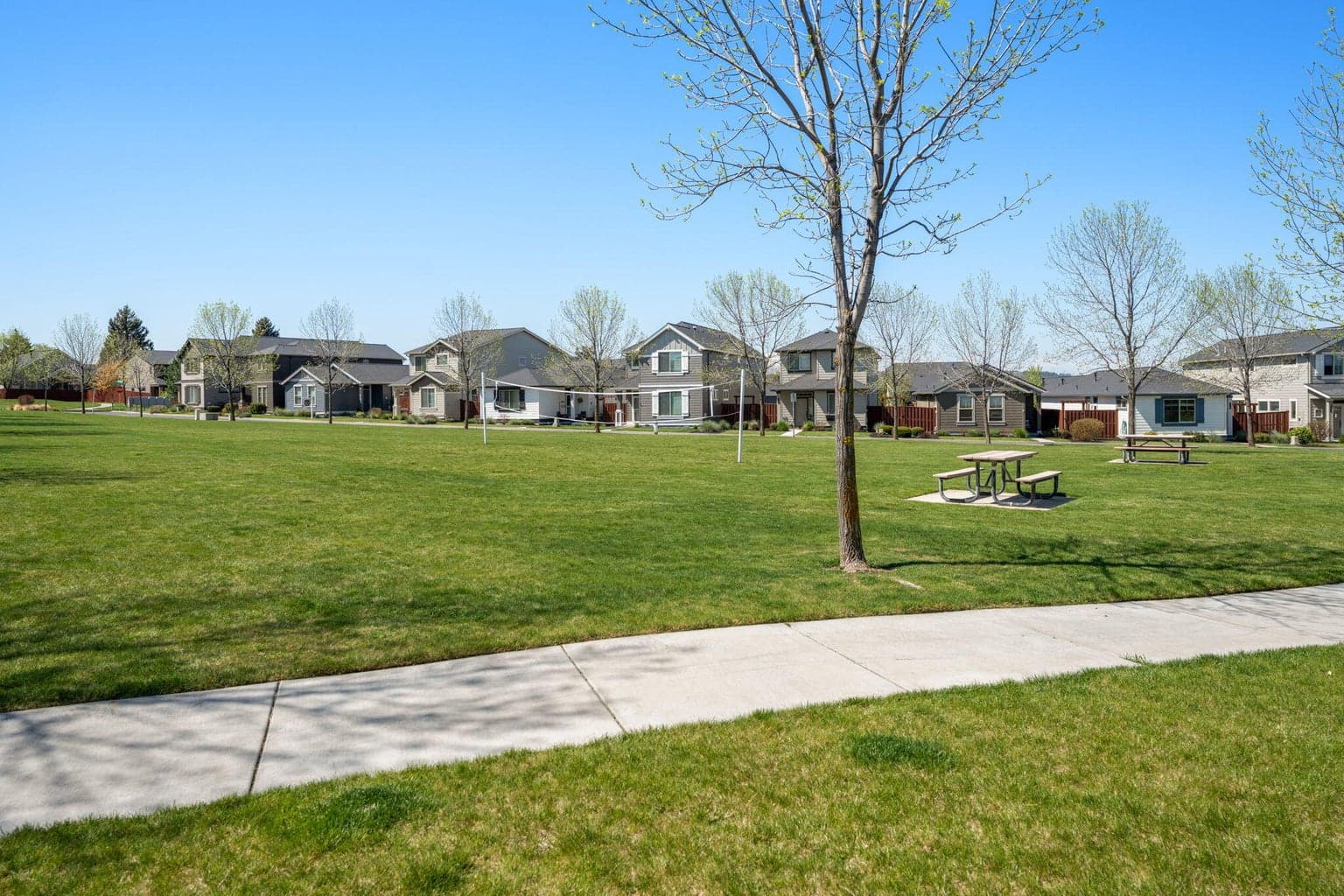 Photo of 1476 NE Rosemont Street 53 of 54