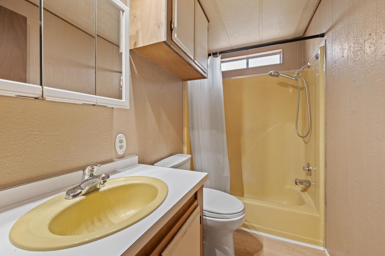 Photo of 133 SW Tompsett Street 20 of 56