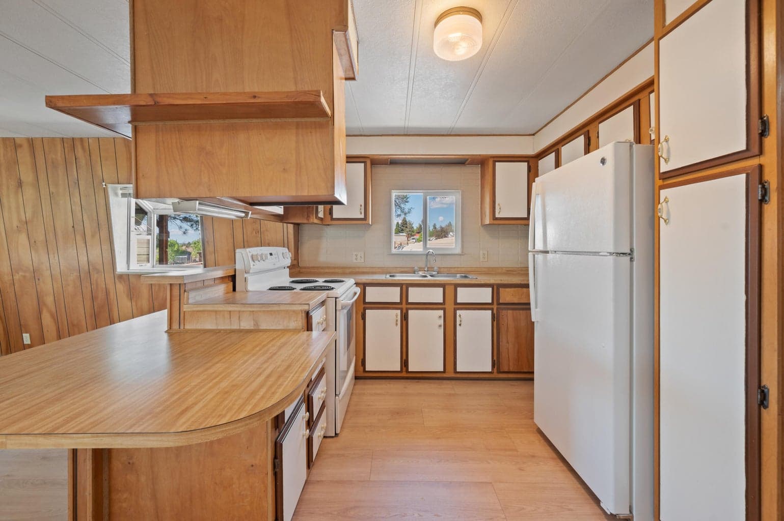 Photo of 133 SW Tompsett Street 13 of 56