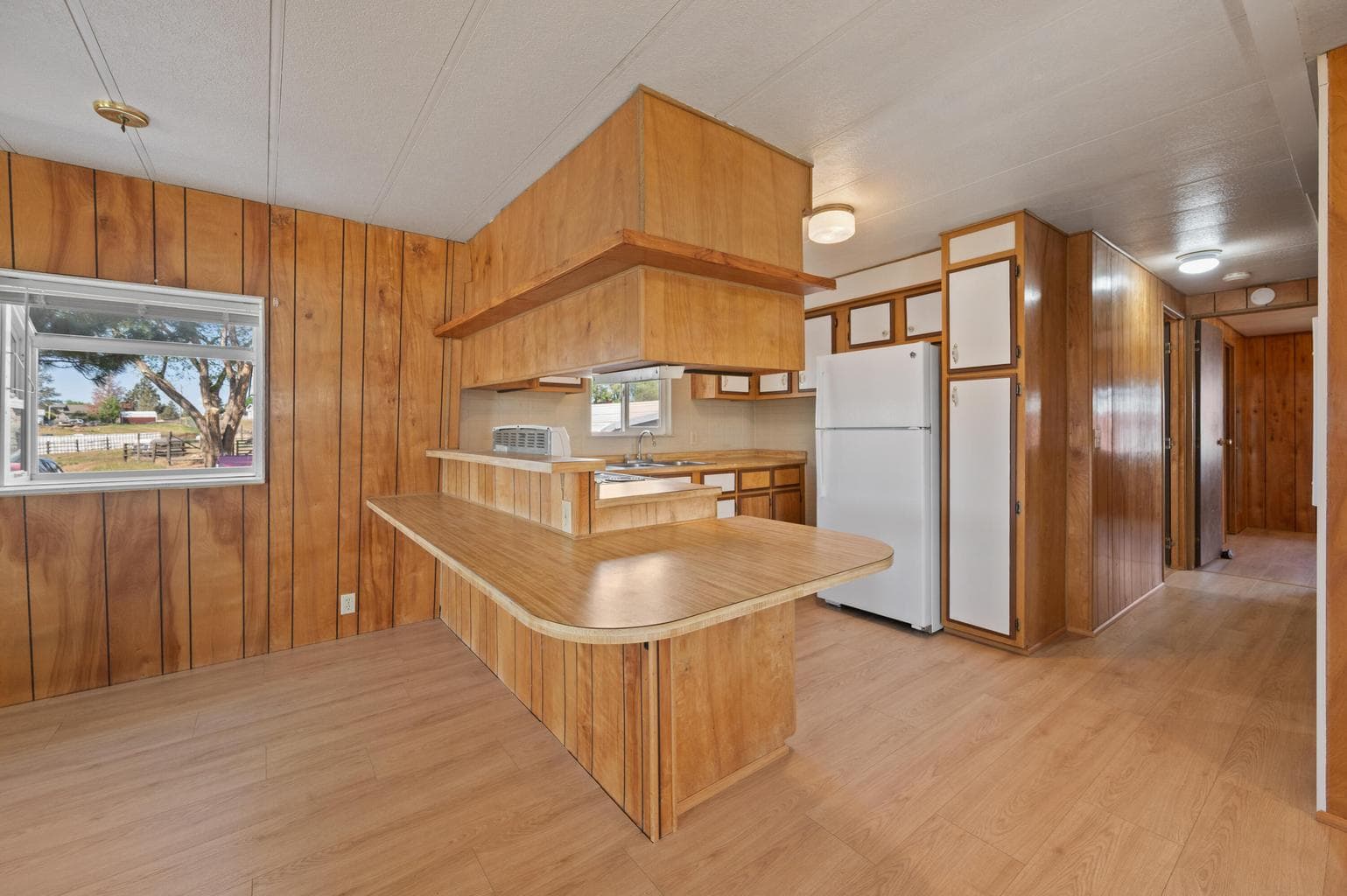 Photo of 133 SW Tompsett Street 18 of 56