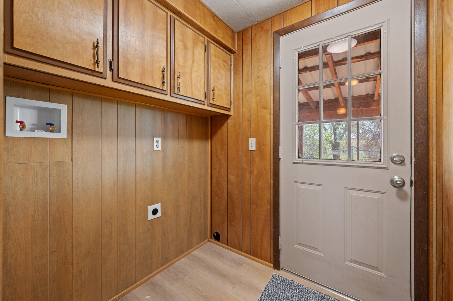 Photo of 133 SW Tompsett Street 19 of 56