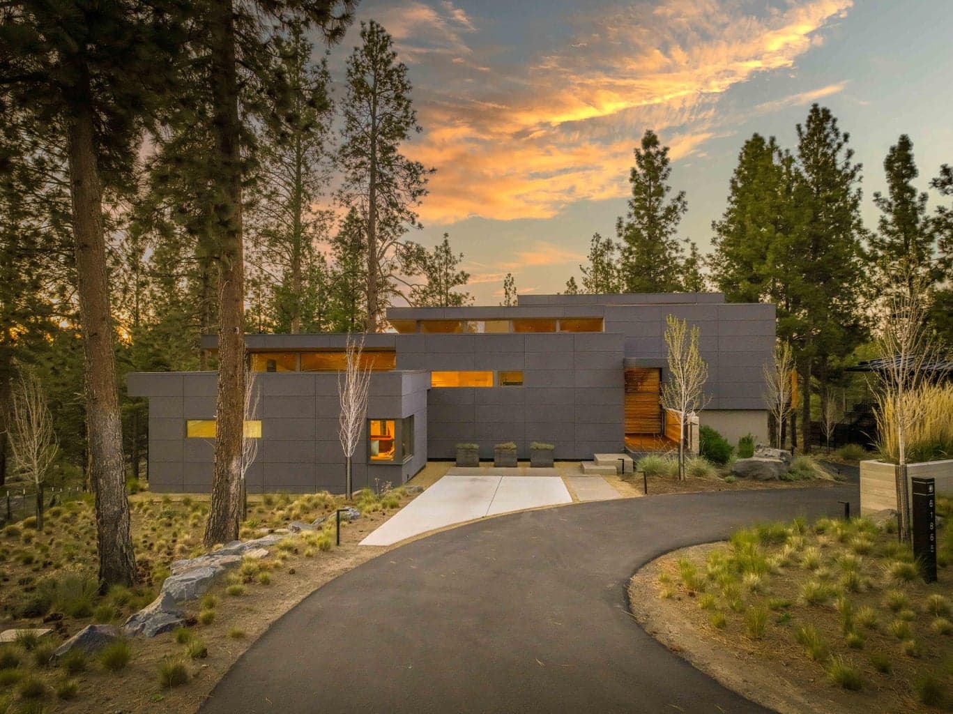 Photo of 61865 Hosmer Lake 2 of 95