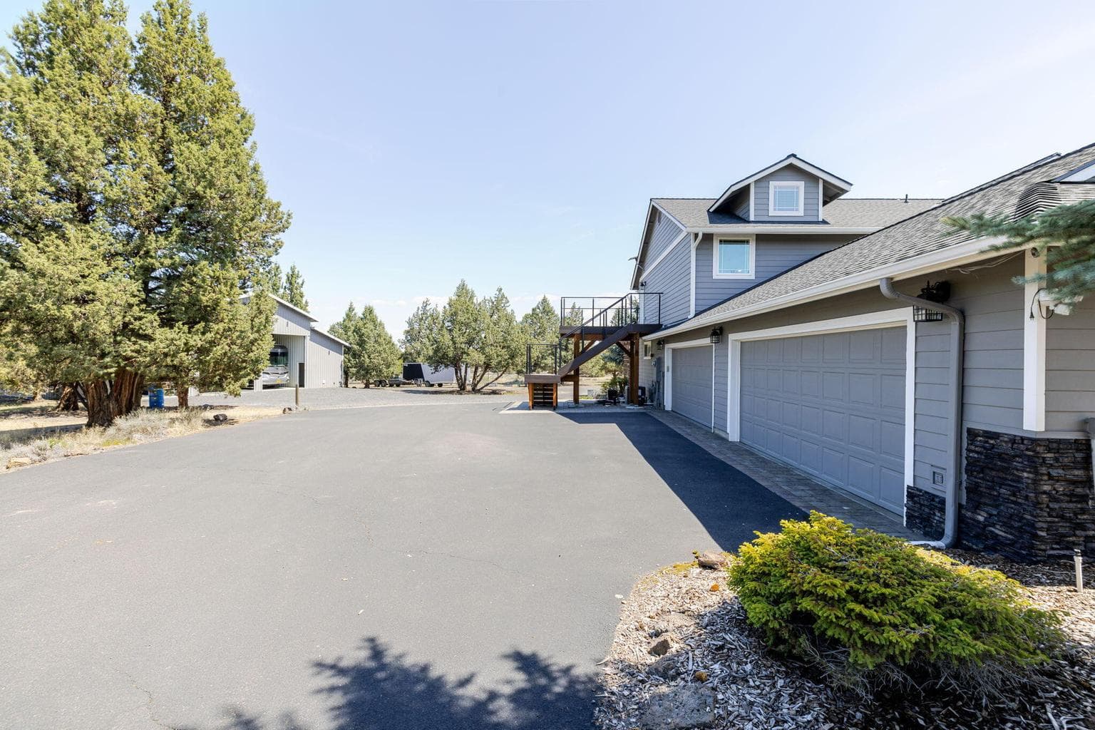 4 Car Garage