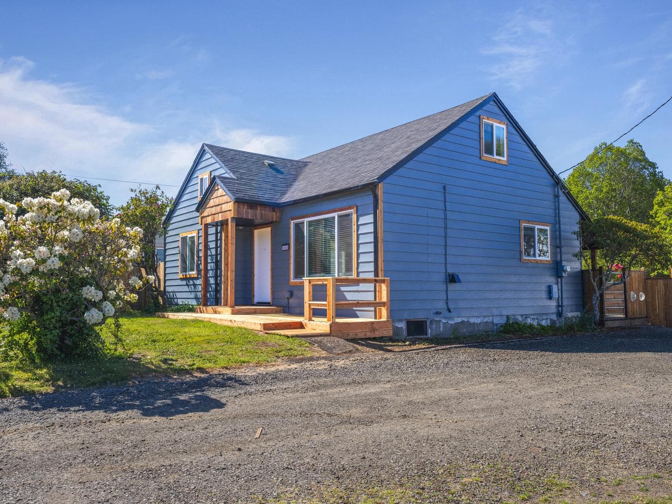 Photo of 2343 Alsea 3 of 26
