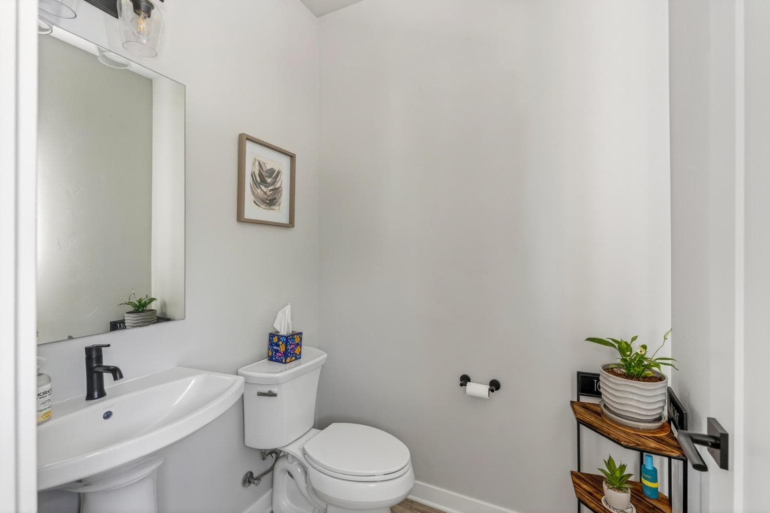 Photo of 4572 SW 37th Street 16 of 18
