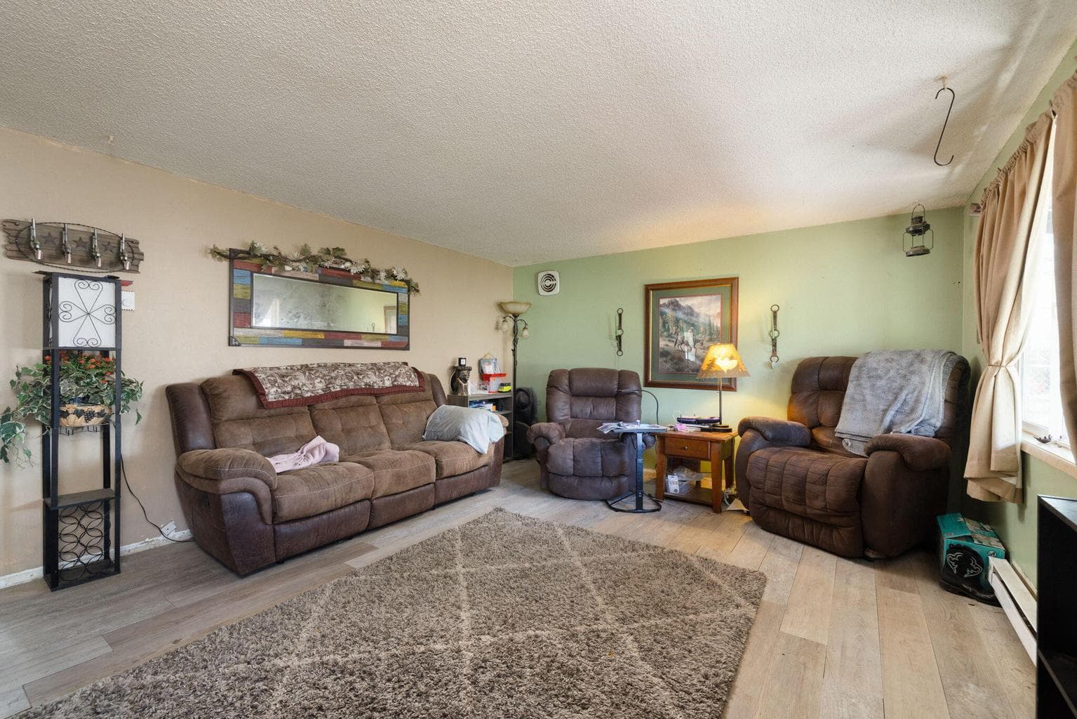 Photo of 1771 Newell 4 of 28