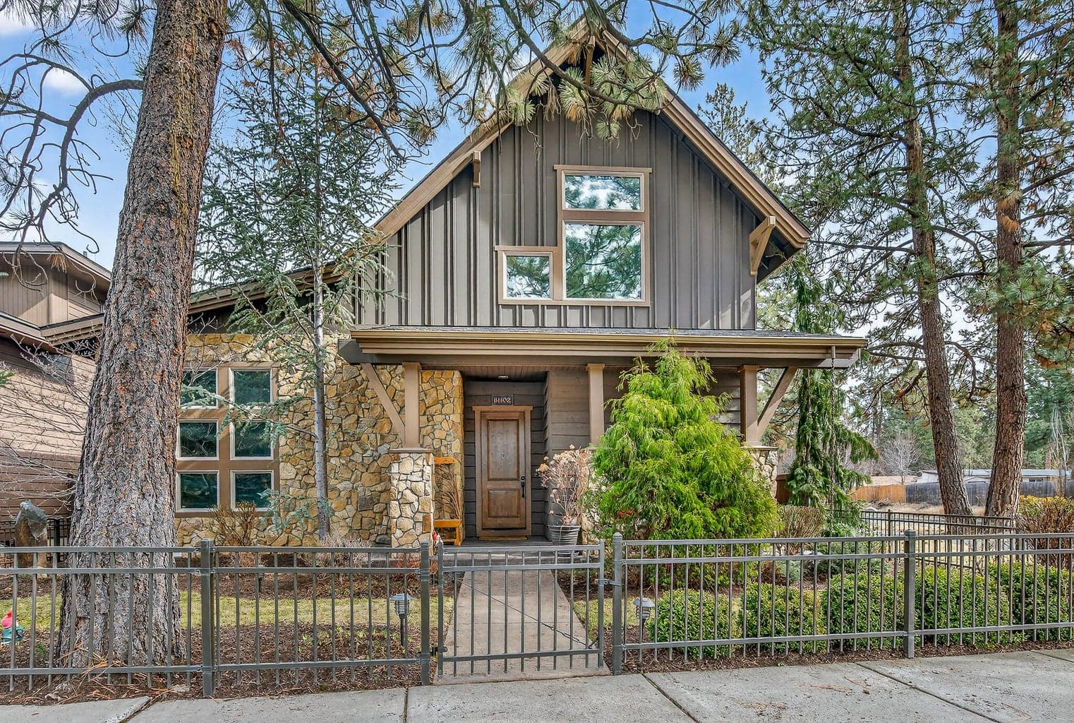 Photo of 61102 Aspen Rim 2 of 31