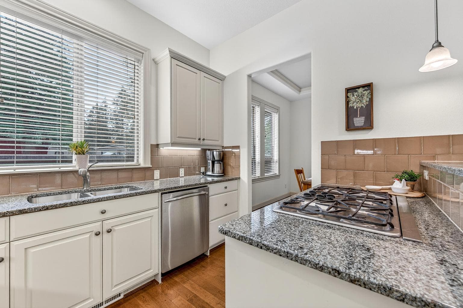 Photo of 61102 Aspen Rim Lane 10 of 32