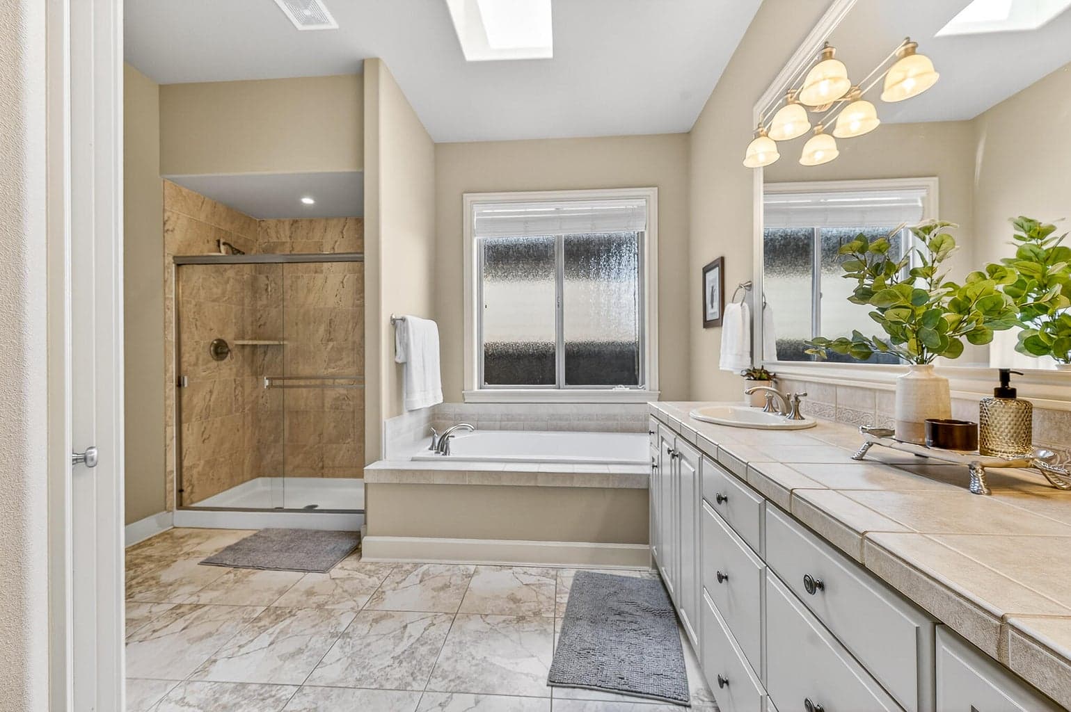 Photo of 61102 Aspen Rim Lane 15 of 32