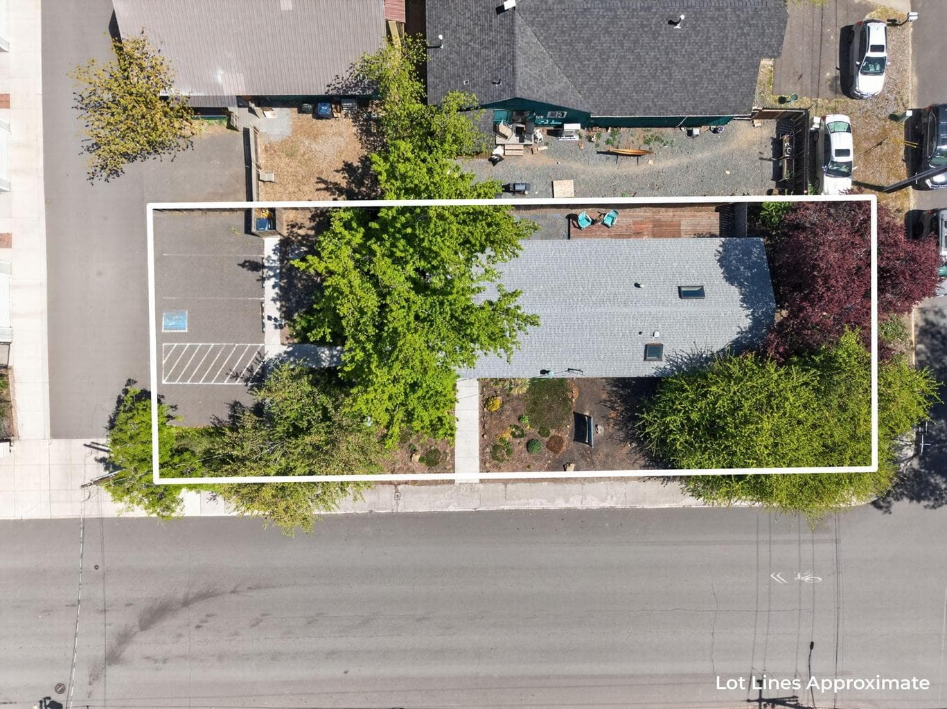 Photo of 1720 NE 4th Street 29 of 37