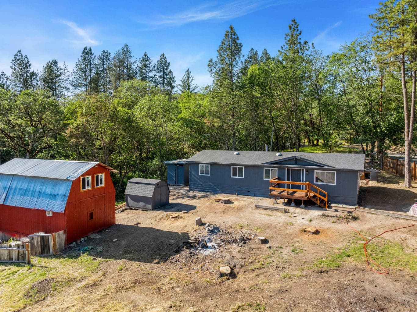 Photo of 221 Hansen 1 of 41