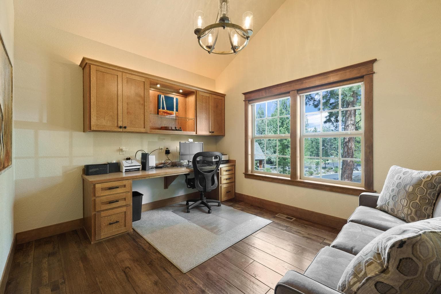 Photo of 2677 NW Champion Circle 18 of 47