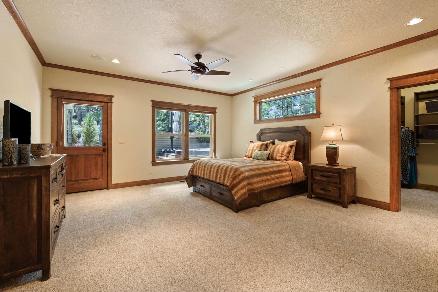 Photo of 2677 NW Champion Circle 20 of 47