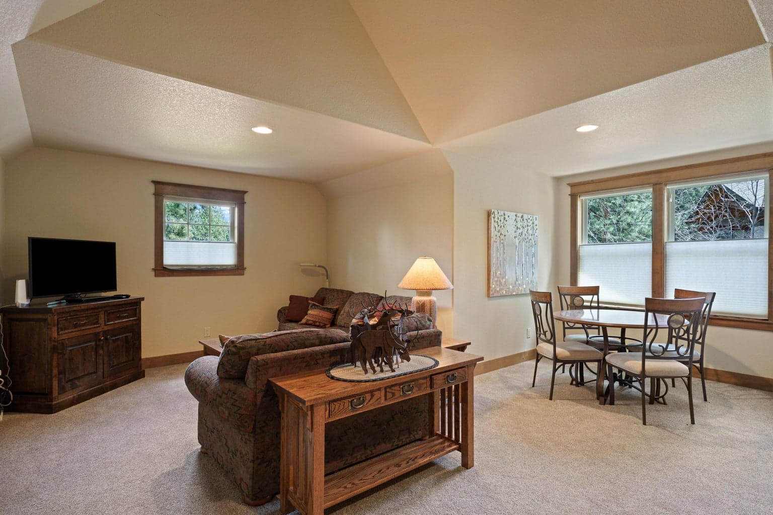 Photo of 2677 NW Champion Circle 31 of 47