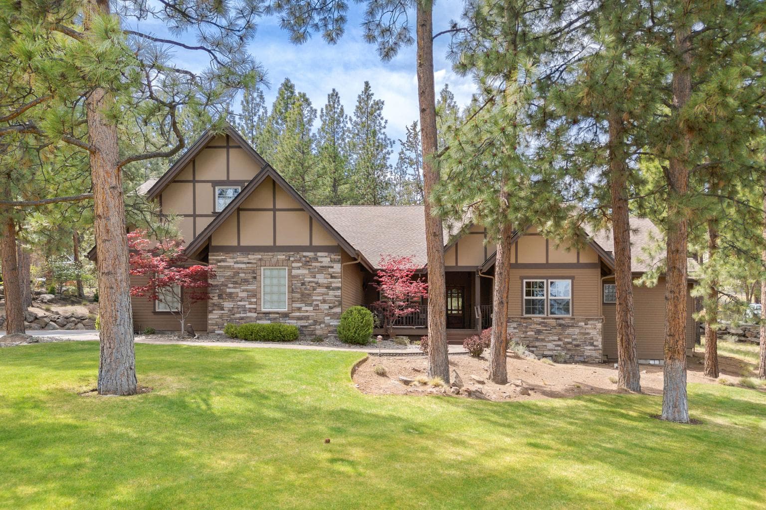 2677 Champion, Bend, OR, 97703 property photo