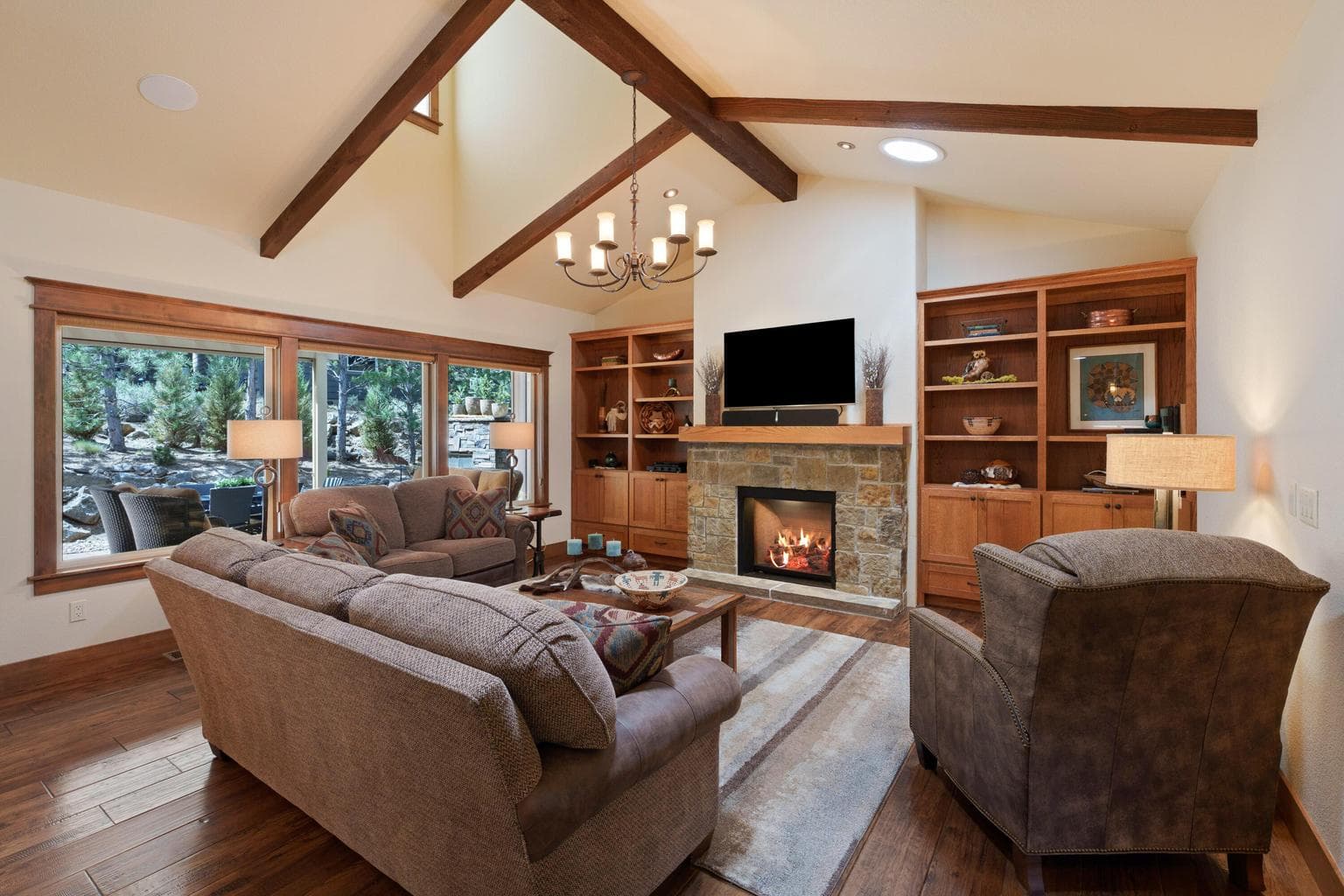 Photo of 2677 NW Champion Circle 16 of 47
