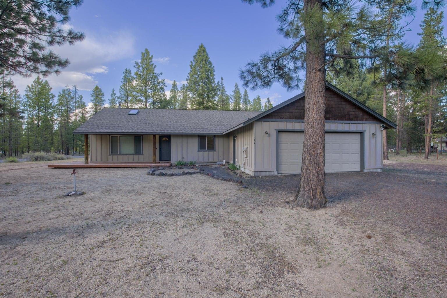 Photo of 327 Chapman 2 of 38
