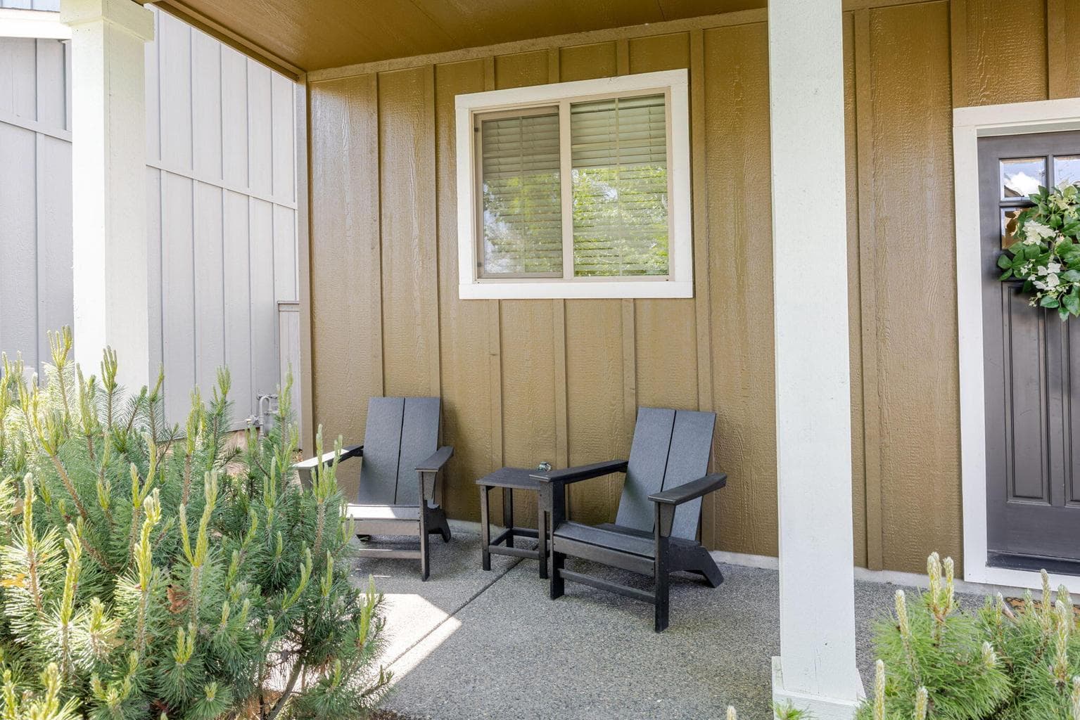 Photo of 63121 De Haviland 3 of 37