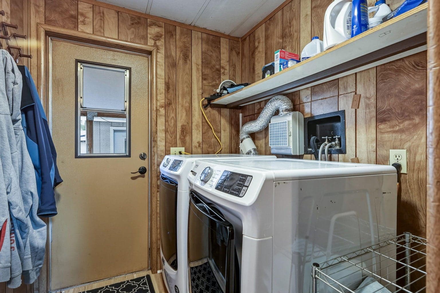 Photo of 16050 Elderberry Lane 26 of 38