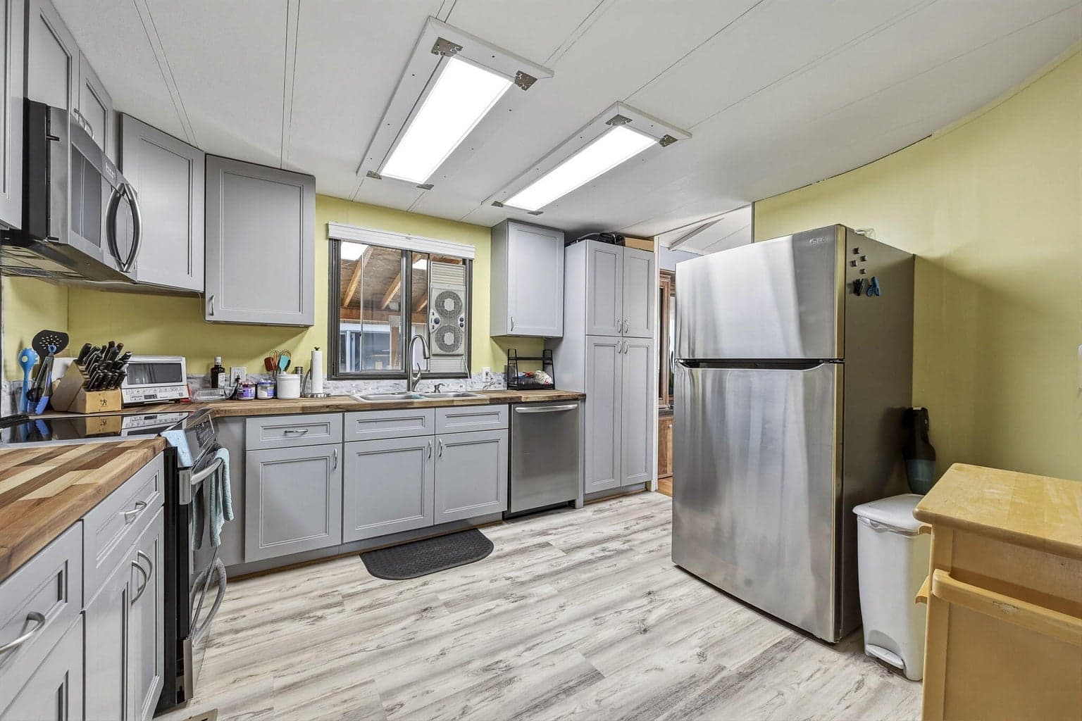 Photo of 16050 Elderberry Lane 18 of 38