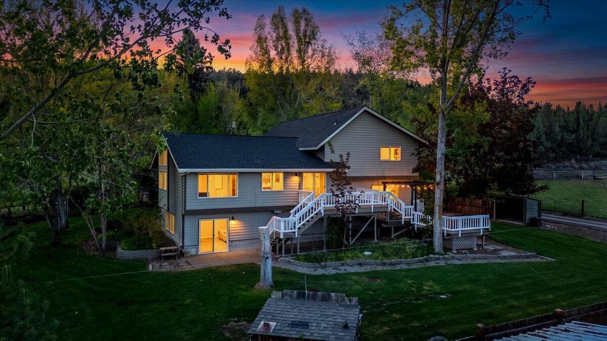 Photo of 1176 Barnes Road 2 of 74