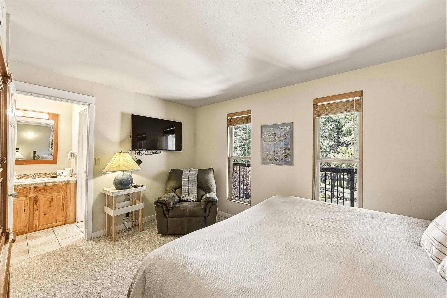 Photo of 18575 SW Century Drive 11 of 35