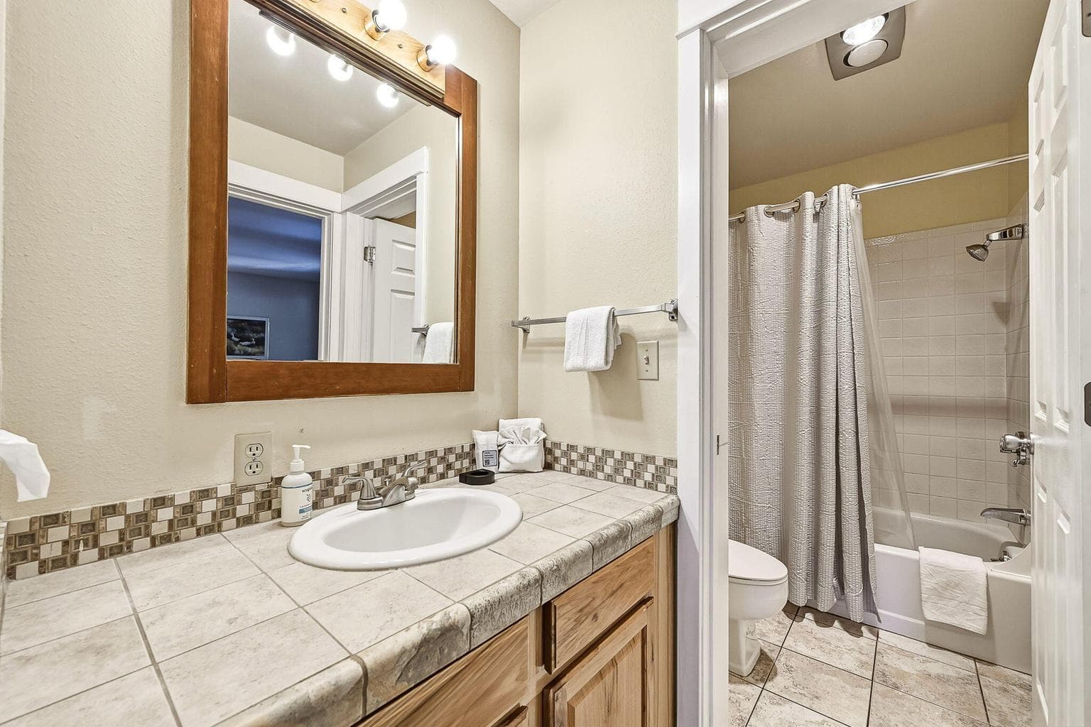Photo of 18575 SW Century Drive 13 of 35