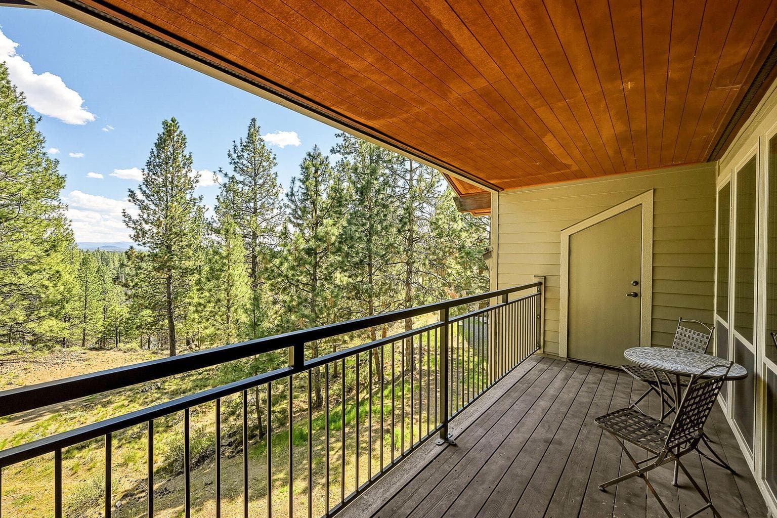 Photo of 18575 SW Century Drive 16 of 35