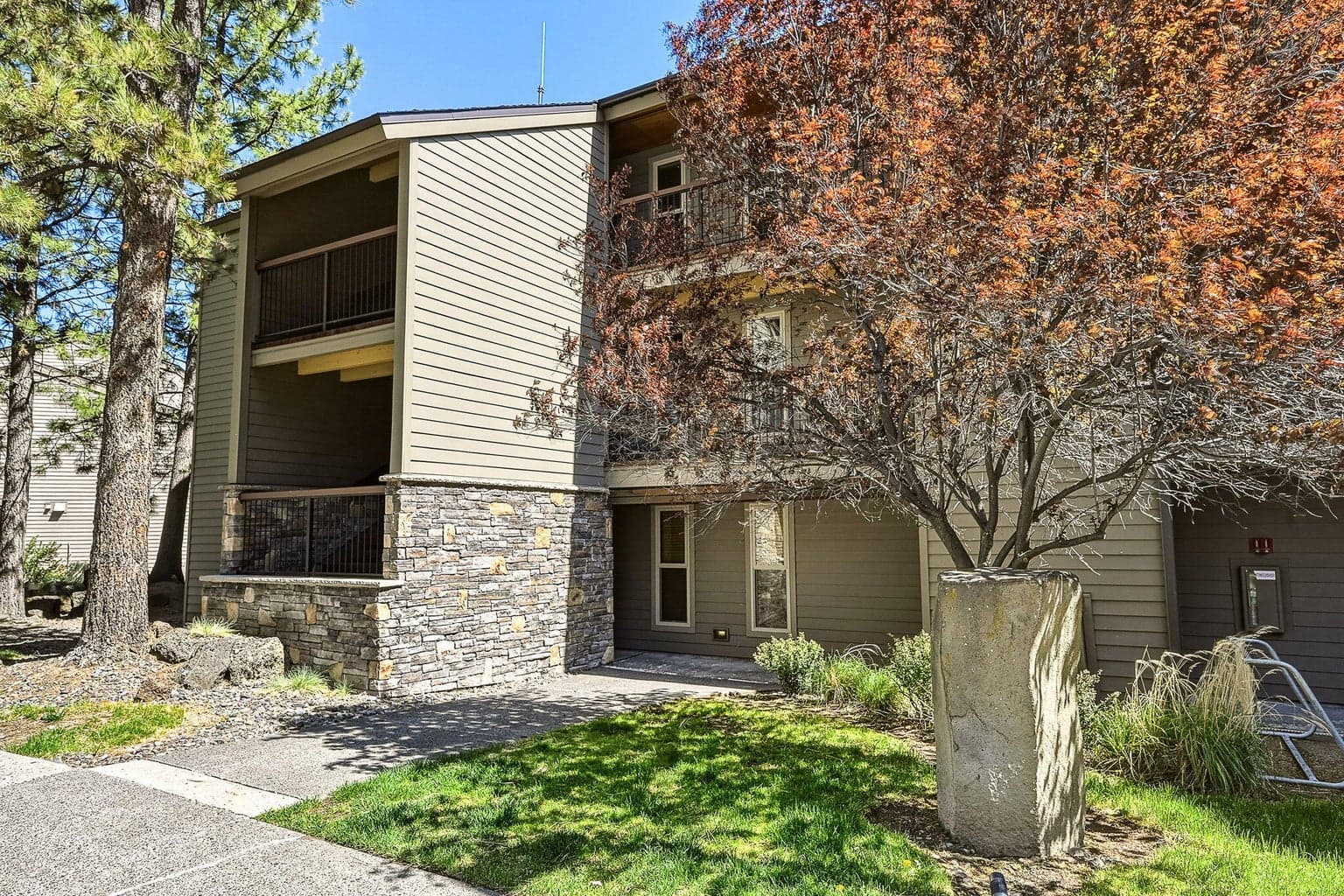 Photo of 18575 SW Century Drive 19 of 35